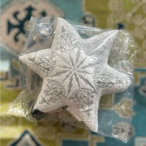 Pottery Barn Teen Harry Potter Snowflake Pillow NWT